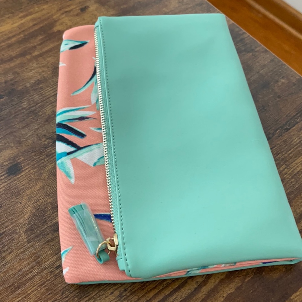 New, Rachel Pally Tropical Clutch